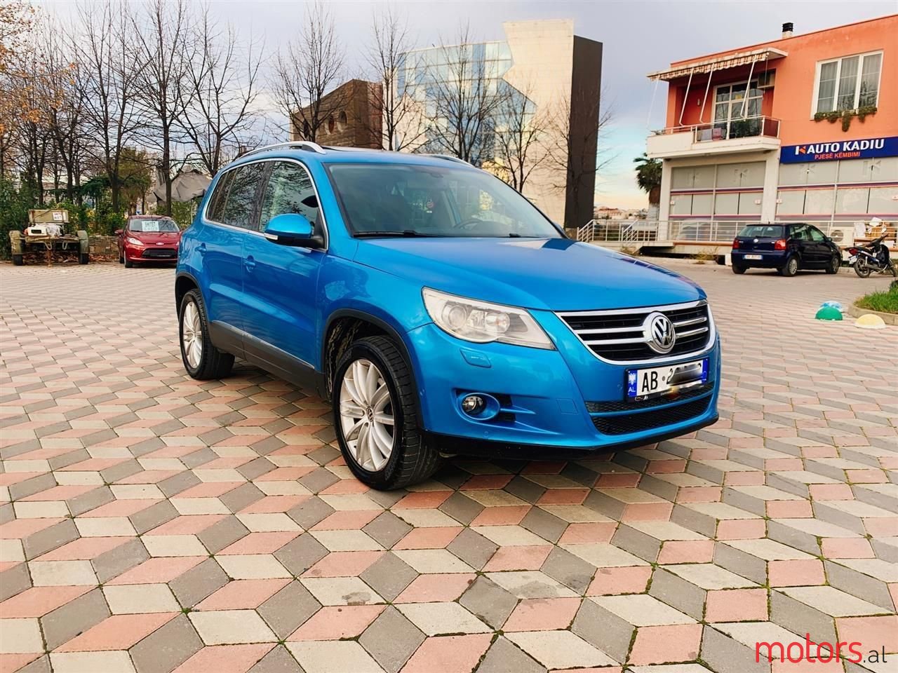 2009' Volkswagen Tiguan photo #3