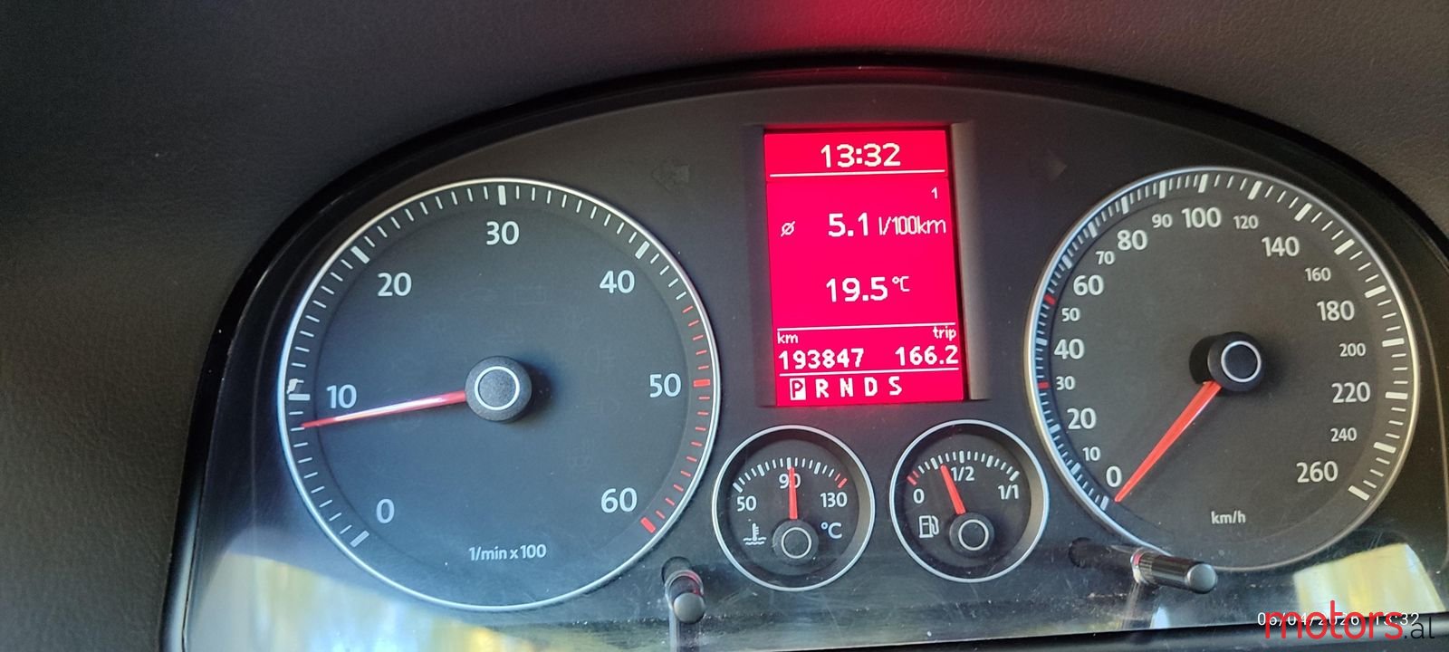 2007' Volkswagen Touran photo #4