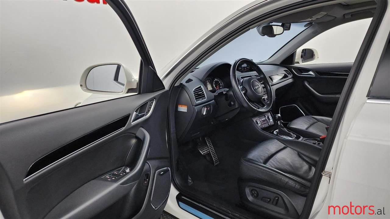 2015' Audi Q3 photo #6