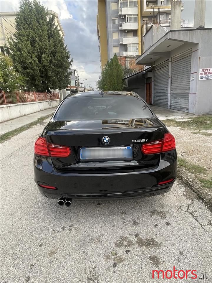 2012' BMW 328 photo #2