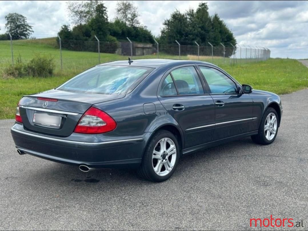 2009' Mercedes-Benz E 280 photo #5