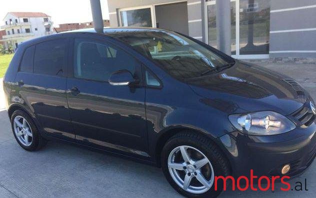 2007' Volkswagen Golf Plus photo #1