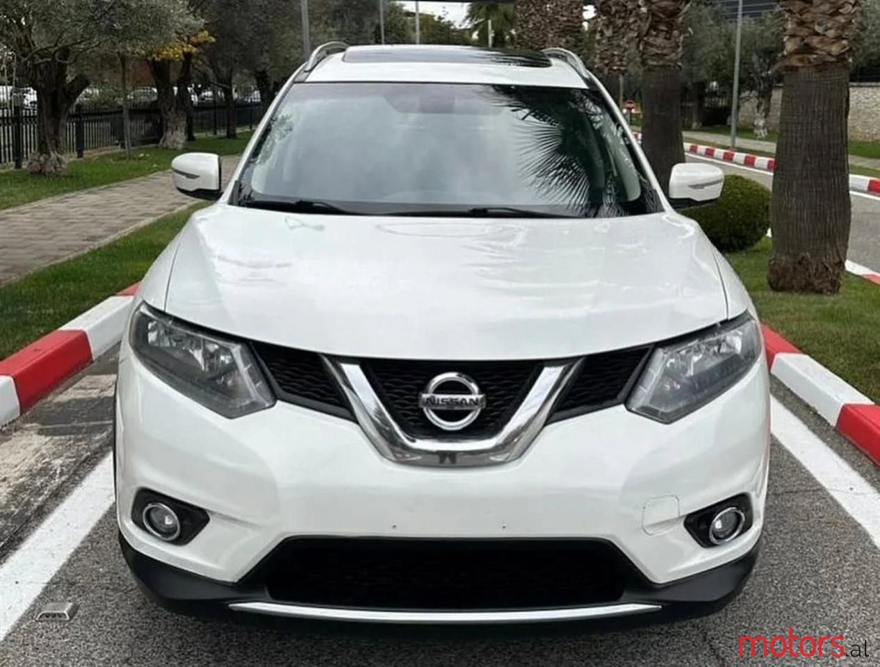 2015' Nissan Rouge photo #2