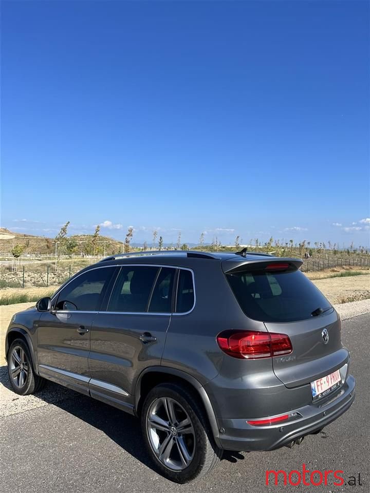 2014' Volkswagen Tiguan photo #5