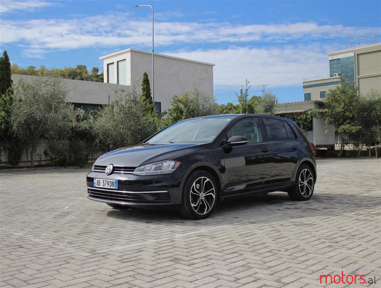 2018' Volkswagen Golf photo #1