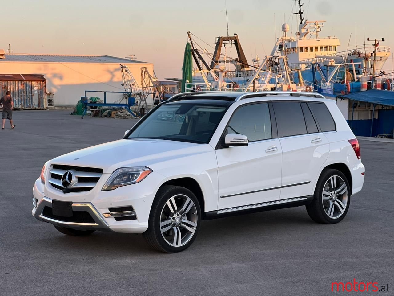 2004' Mercedes-Benz GLK 250 photo #2