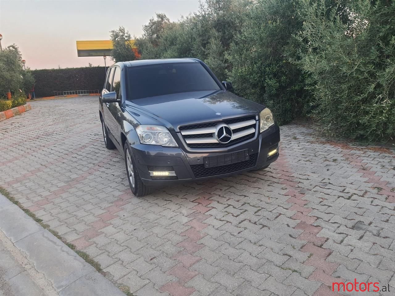 2011' Mercedes-Benz GLK 220 photo #2