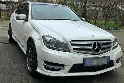 2012' Mercedes-Benz C 220