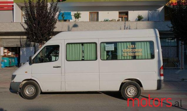 2001' Mercedes-Benz Sprinter photo #1