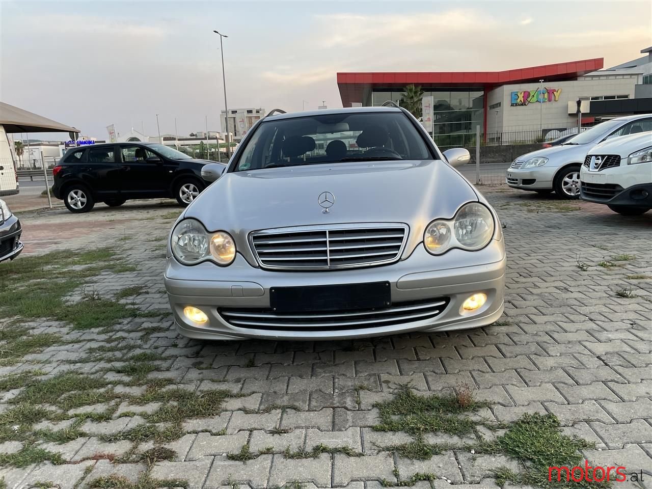 2004' Mercedes-Benz C 200 photo #3