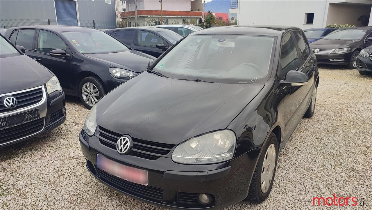 2005' Volkswagen Golf photo #1