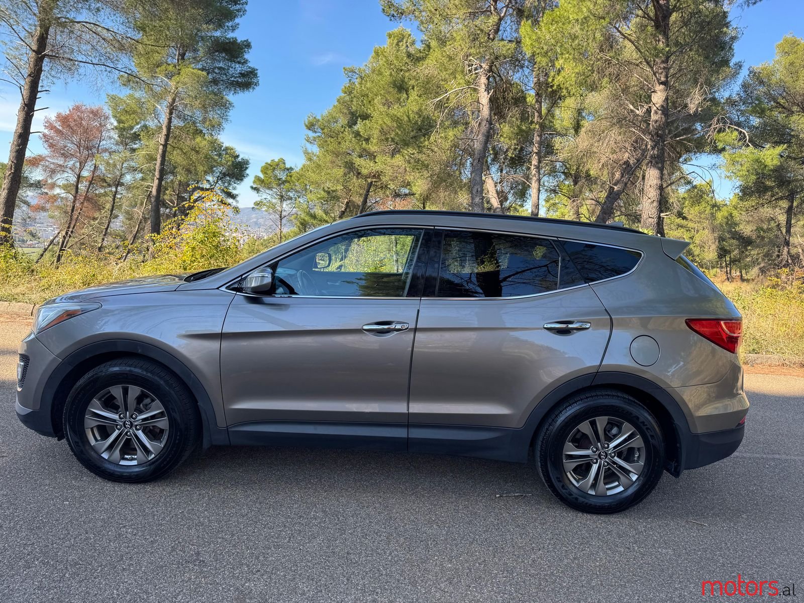 2014' Hyundai Santa Fe photo #2