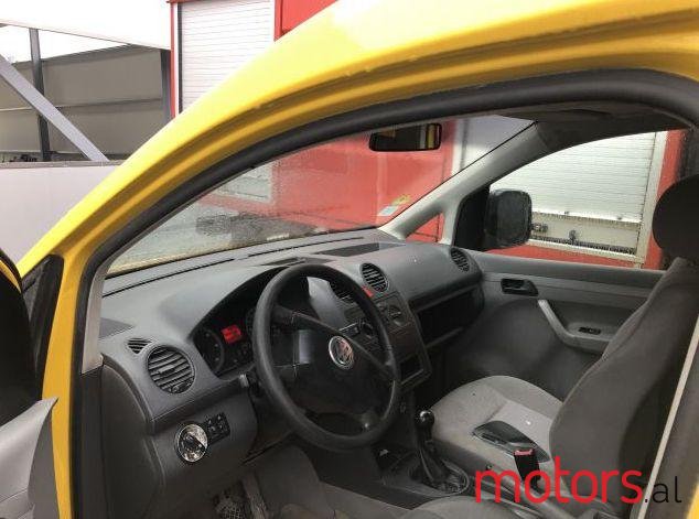 2004' Volkswagen Caddy photo #3