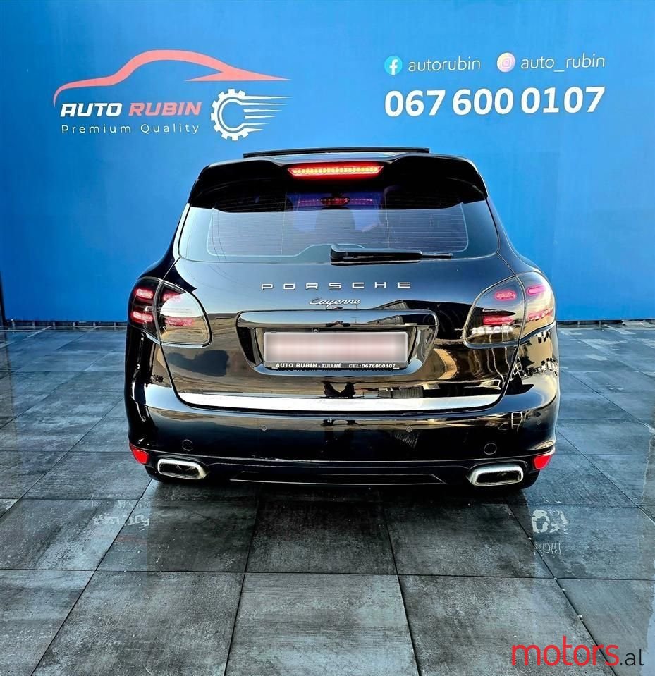 2012' Porsche Cayenne photo #6