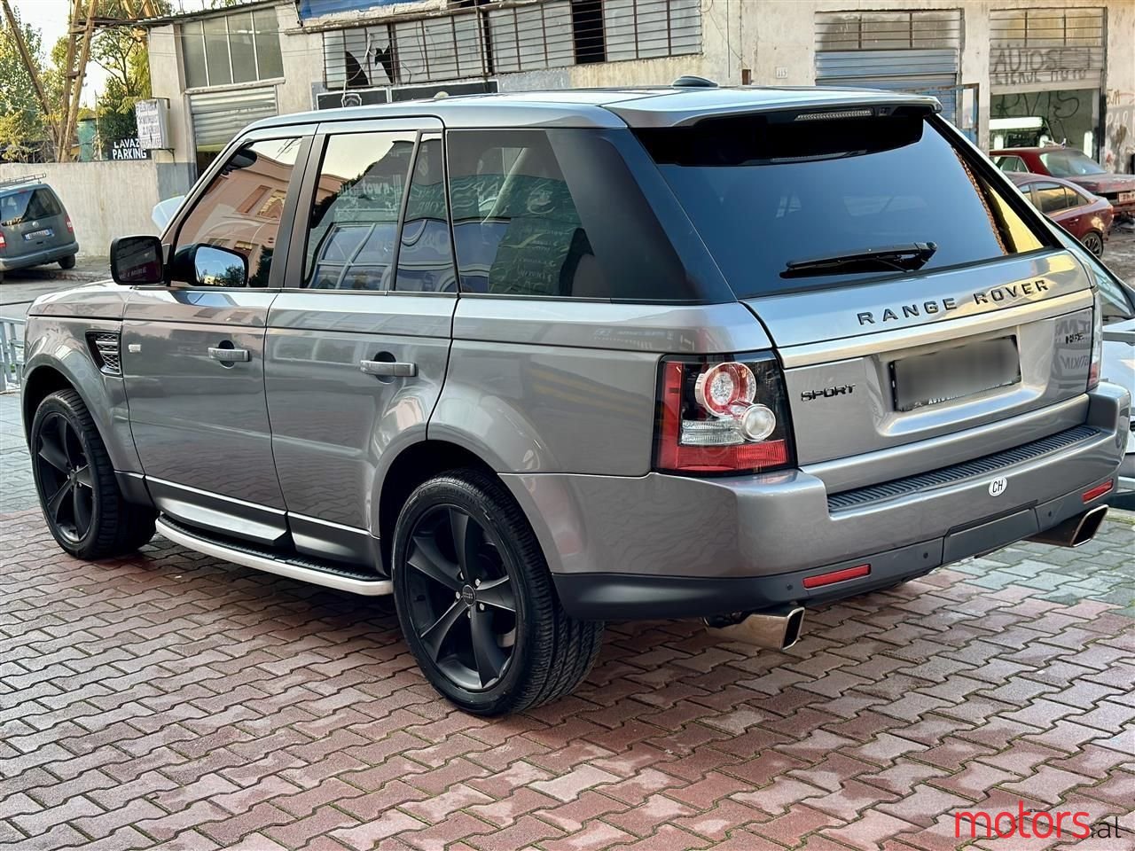 2012' Land Rover Range Rover Sport photo #2