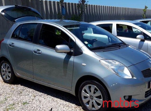2006' Toyota Yaris photo #1
