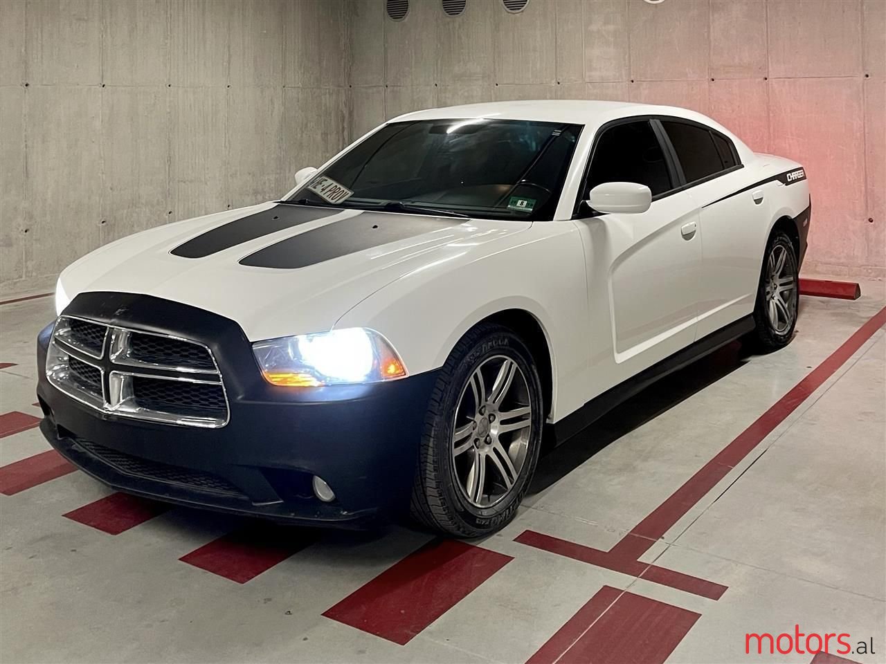 2013' Dodge Challenger photo #3