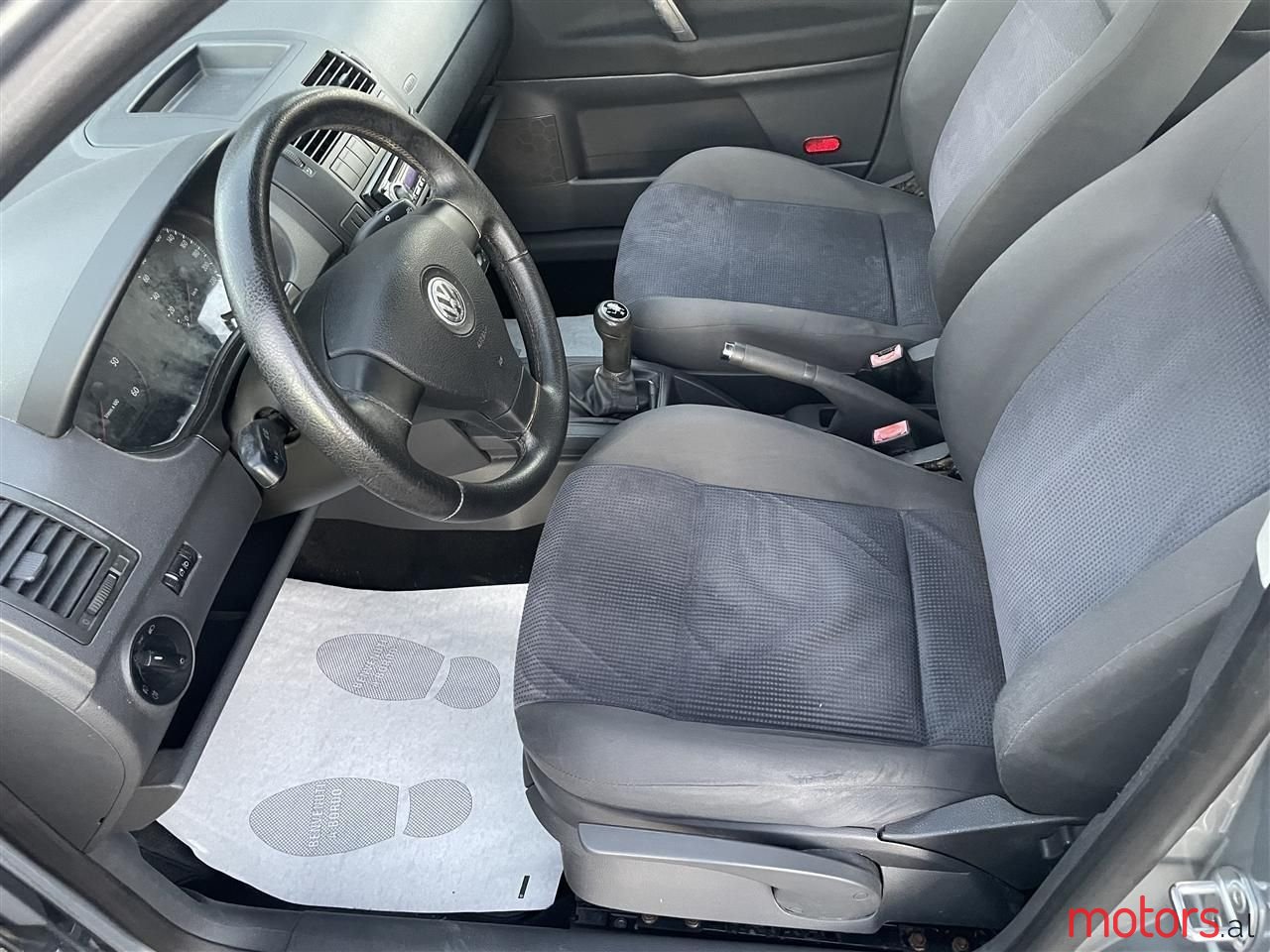 2007' Volkswagen Polo photo #5