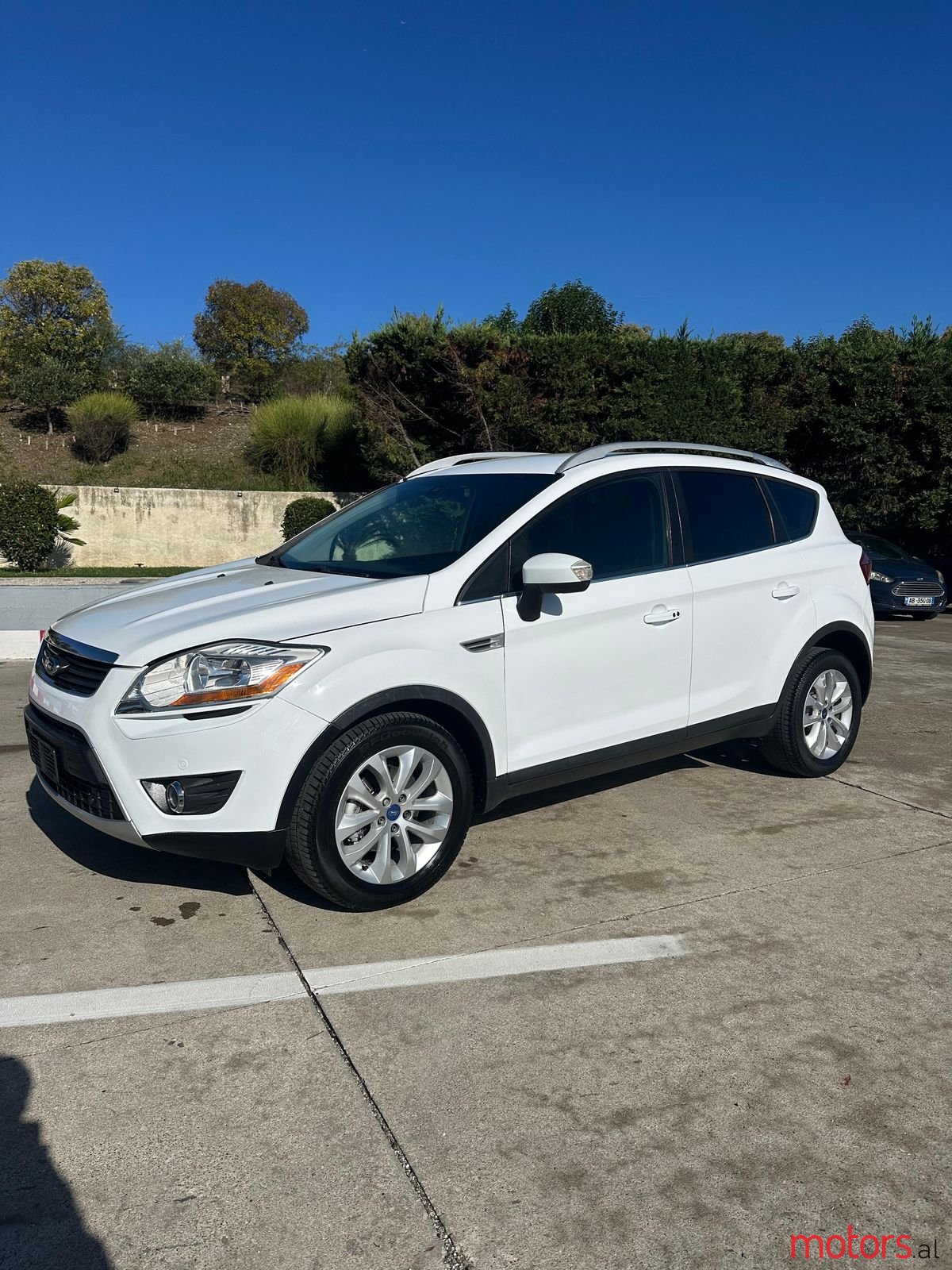 2011' Ford Kuga photo #3