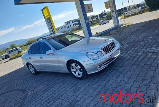 2002' Mercedes-Benz E 270 photo #6