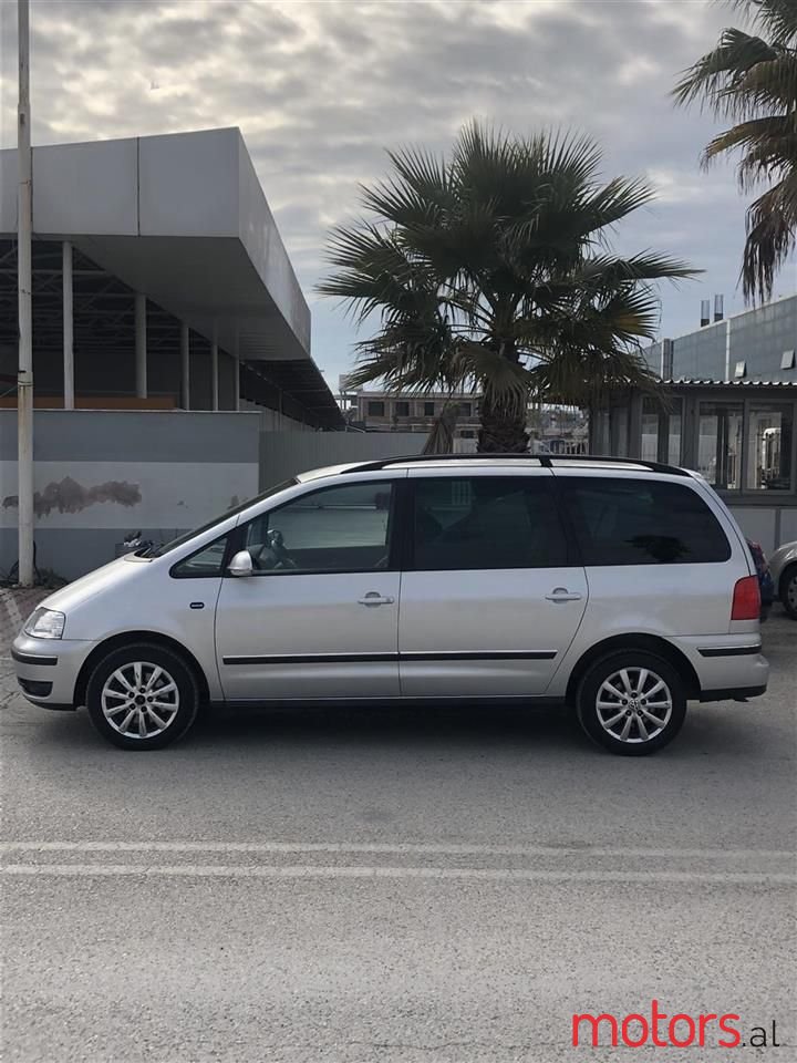 2005' Volkswagen Sharan photo #2