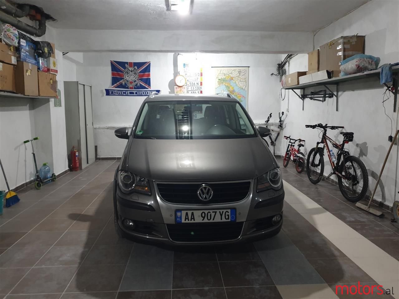 2010' Volkswagen Touran photo #4