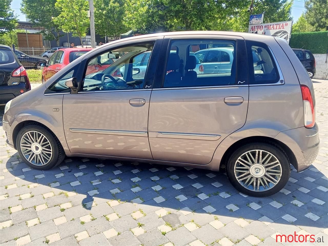 2008' Lancia Musa photo #2