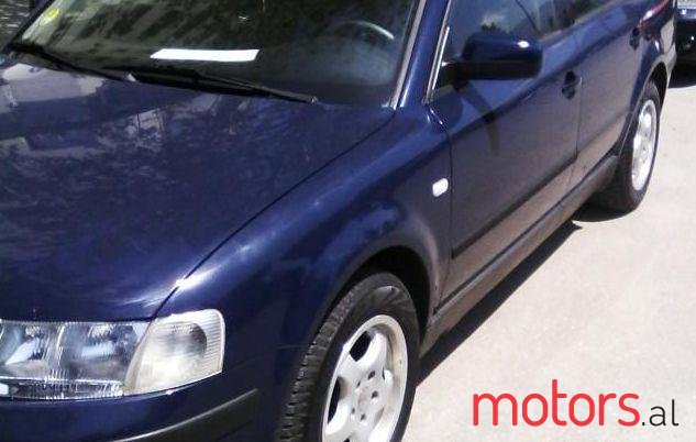 2000' Volkswagen Passat photo #2