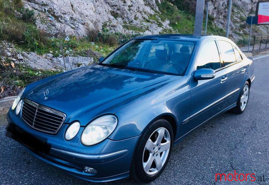 2004' Mercedes-Benz E 270 photo #1
