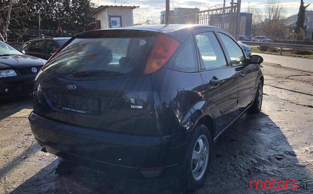 2004' Ford Focus photo #1