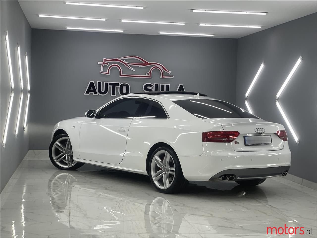 2010' Audi S5 photo #4