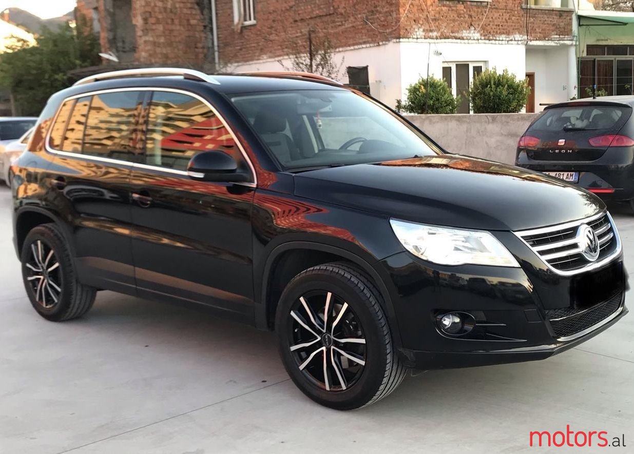 2008' Volkswagen Tiguan photo #1