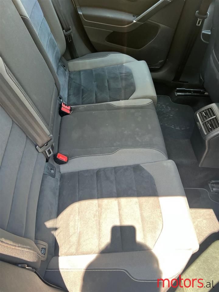 2016' Volkswagen Golf photo #3