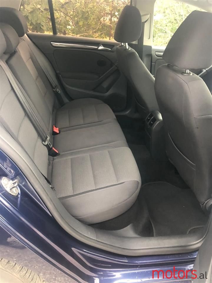 2012' Volkswagen Golf photo #6