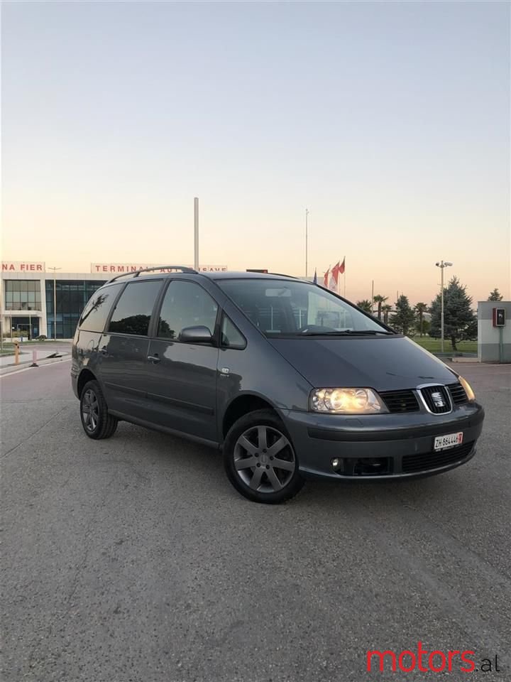 2009' Volkswagen Sharan photo #4