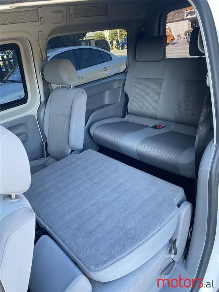 2008' Volkswagen Caddy photo #6