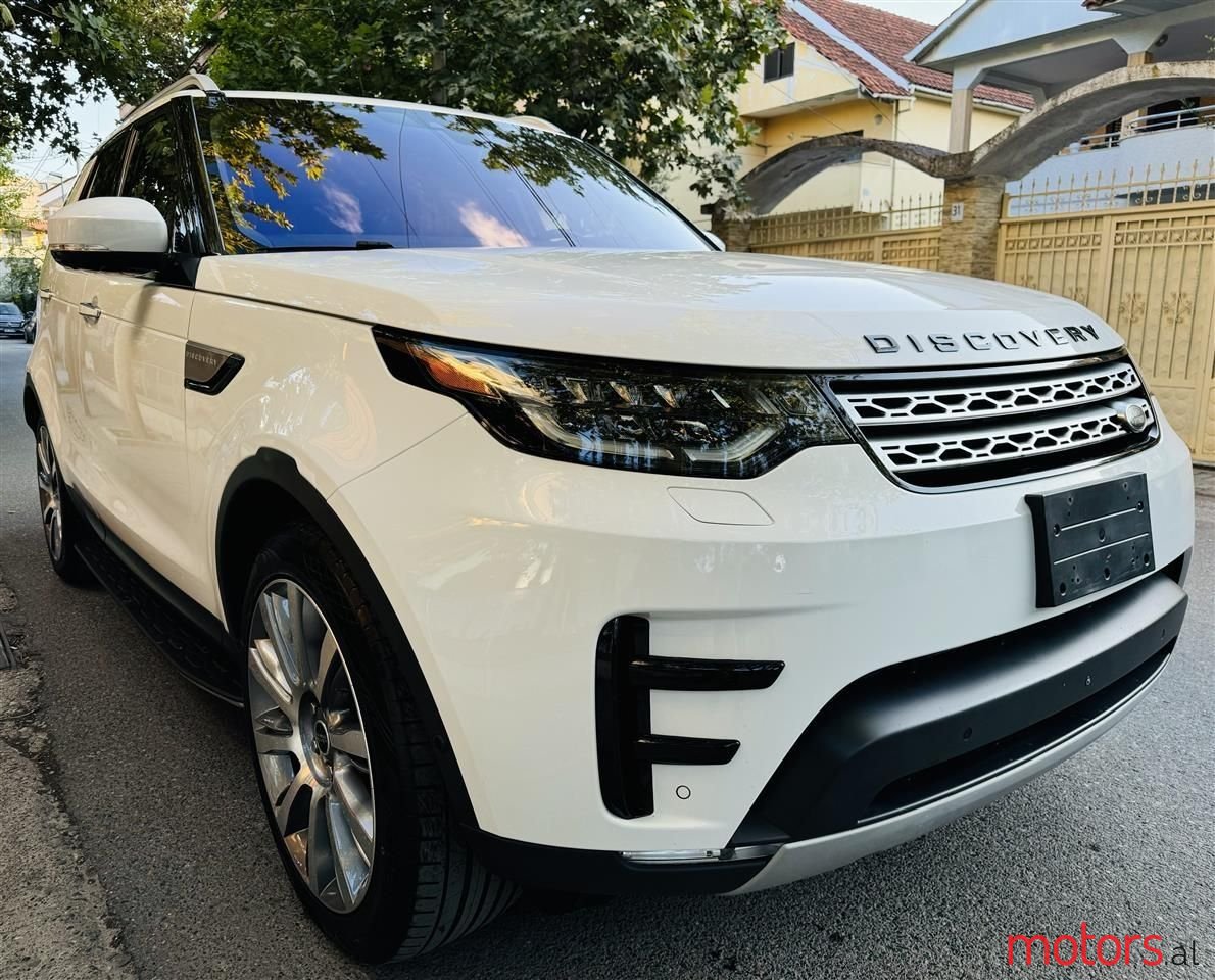 2017' Land Rover Discovery photo #3