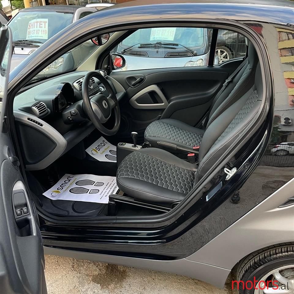 2009' Smart Fortwo photo #5