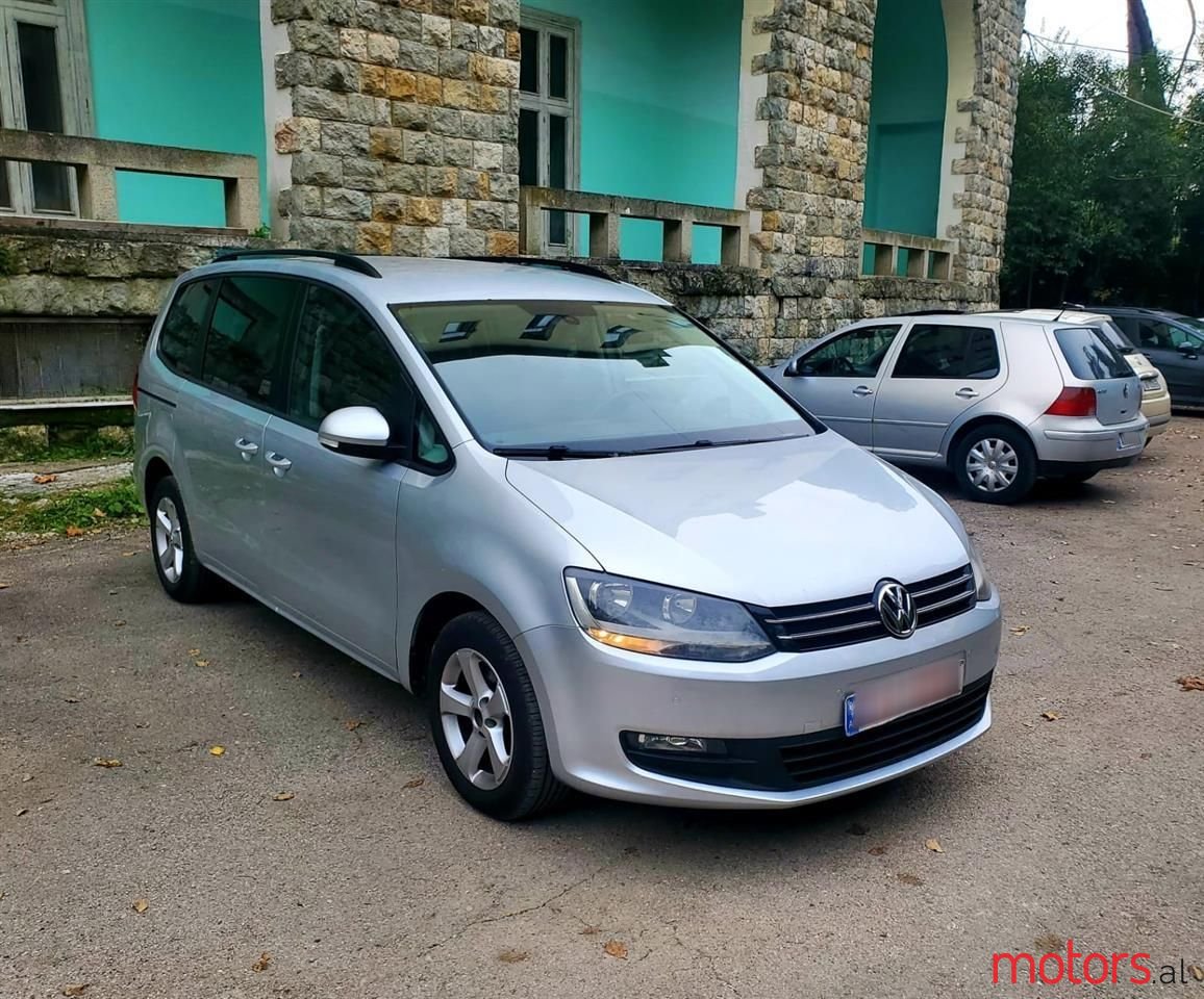 2012' Volkswagen Sharan photo #3
