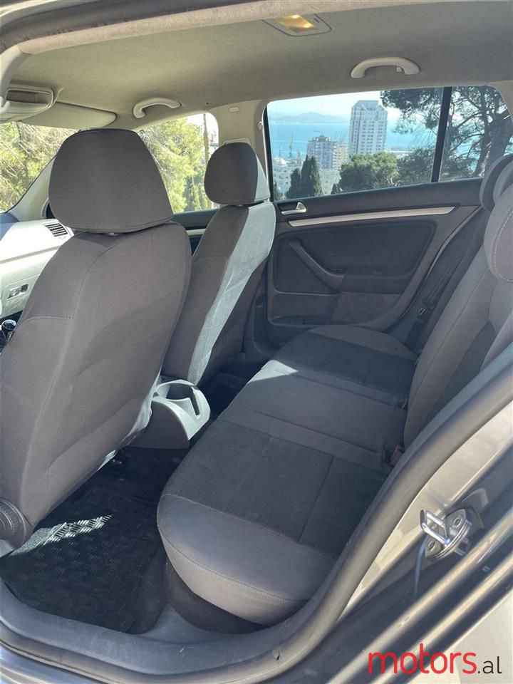 2007' Volkswagen Golf photo #4