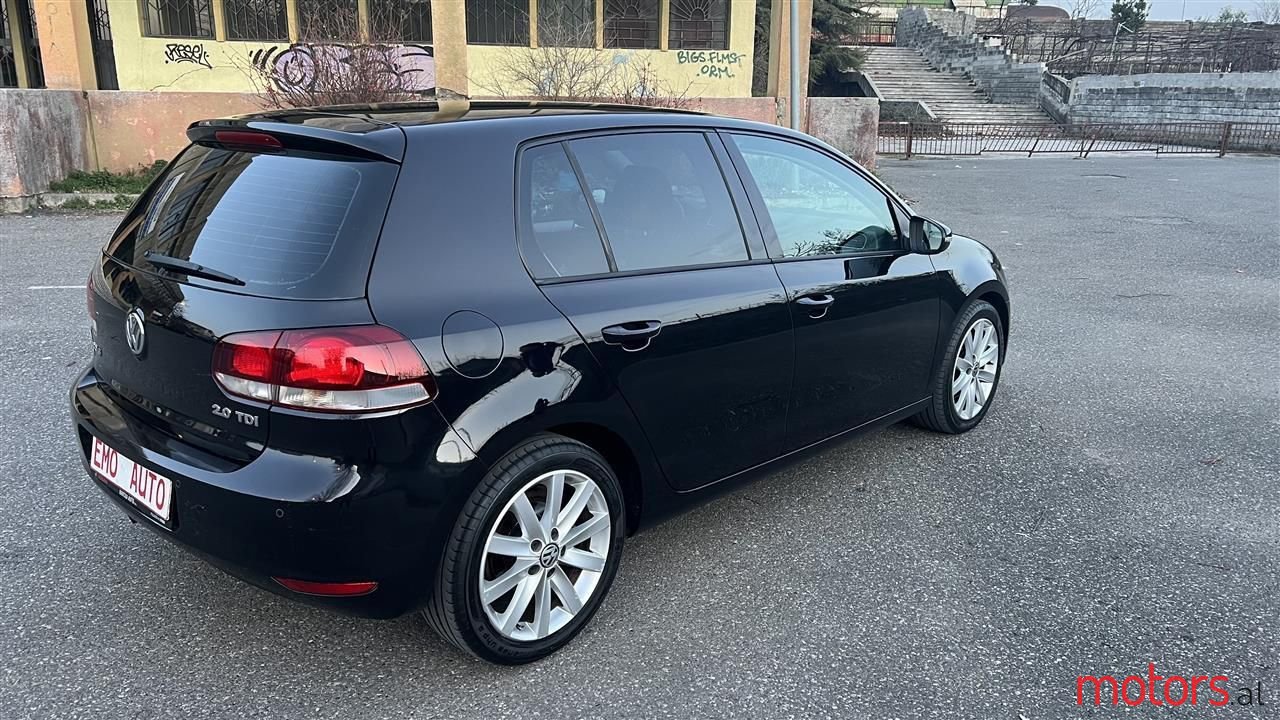 2010' Volkswagen Golf photo #2