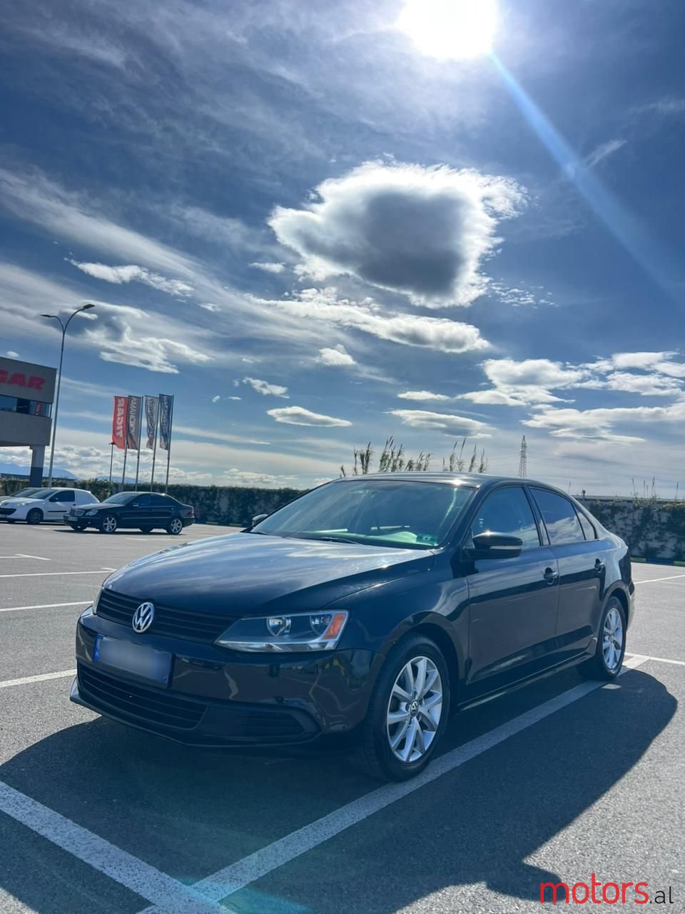 2012' Volkswagen Jetta photo #3