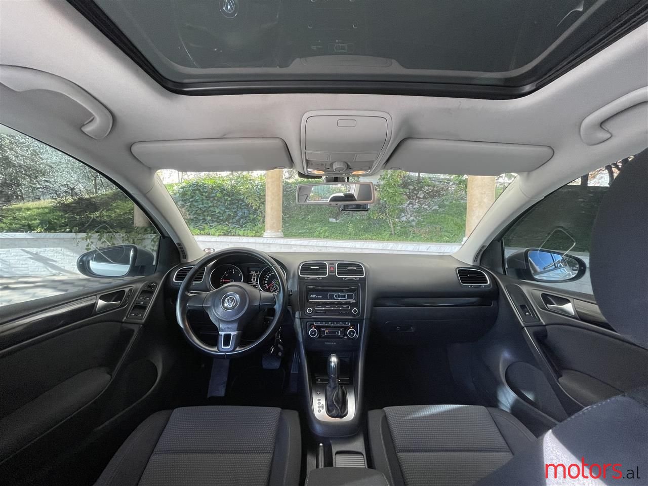 2012' Volkswagen Golf photo #5