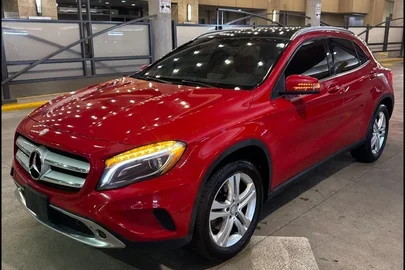 2016' Mercedes-Benz GLA 250