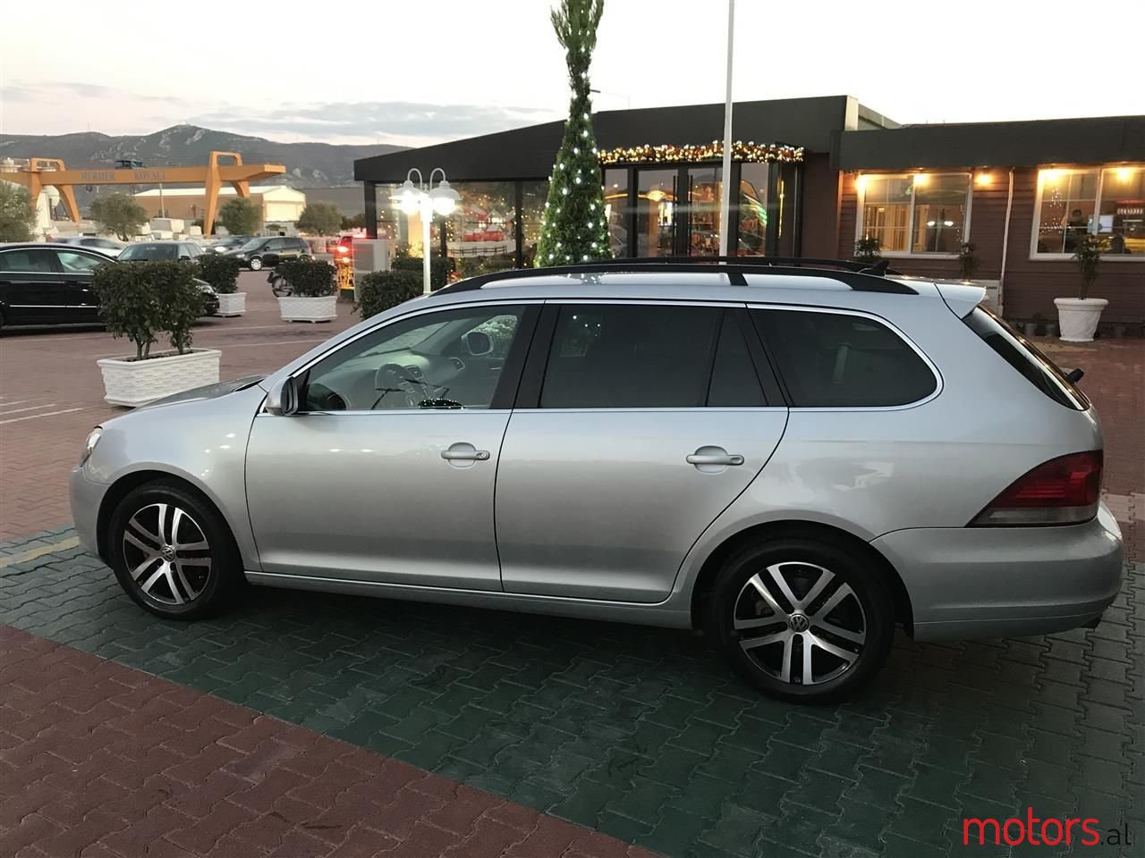 2012' Volkswagen Golf photo #5