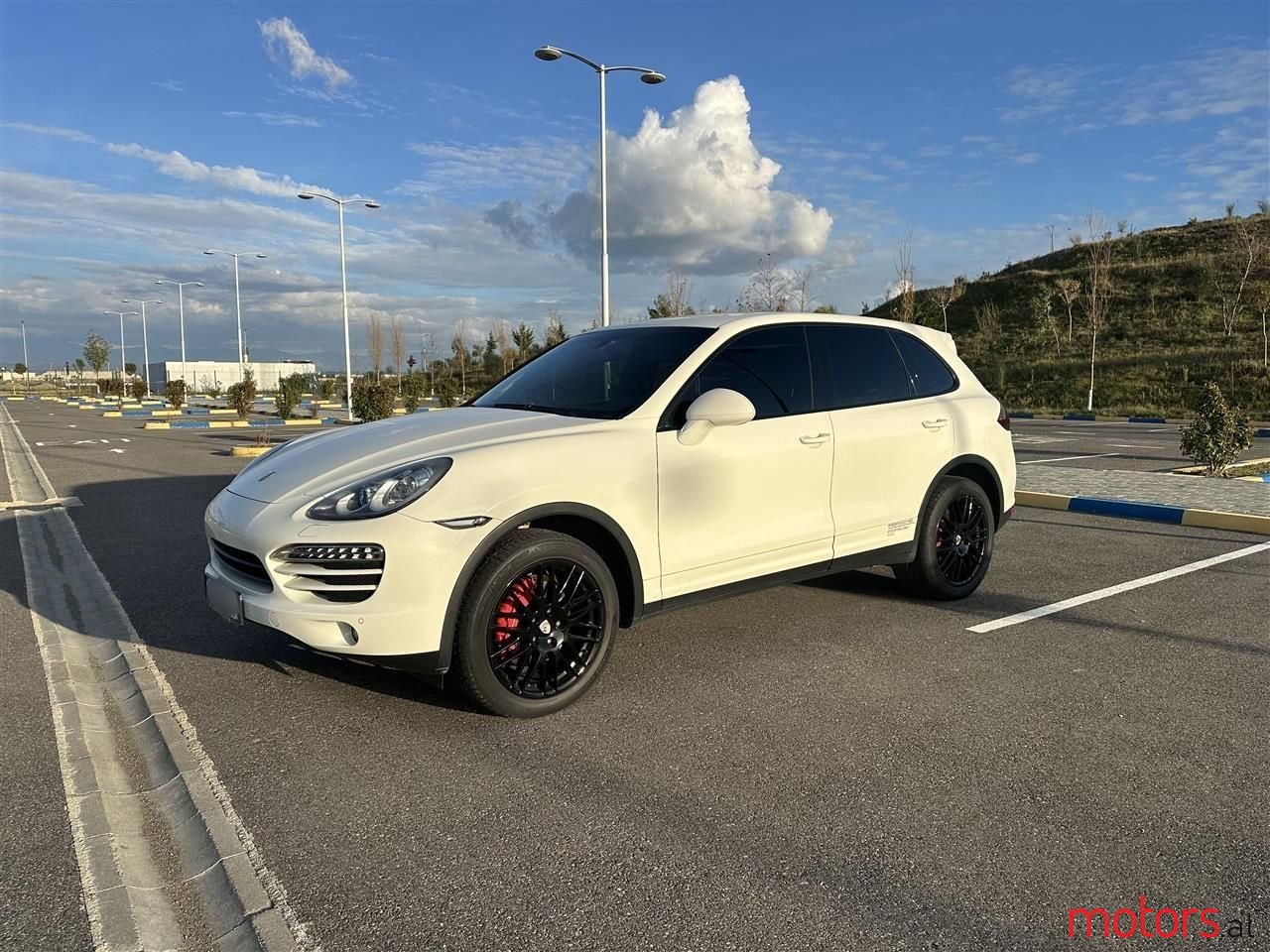 2011' Porsche Cayenne photo #6