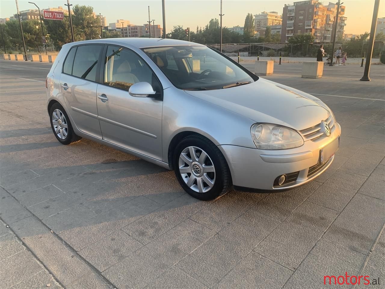 2007' Volkswagen Golf photo #1