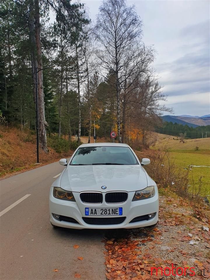 2010' BMW 316 photo #1