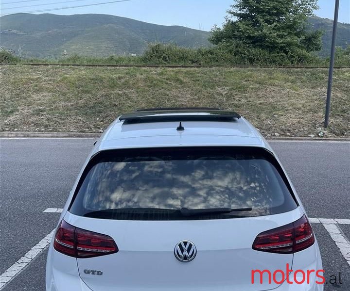 2014' Volkswagen Golf photo #6