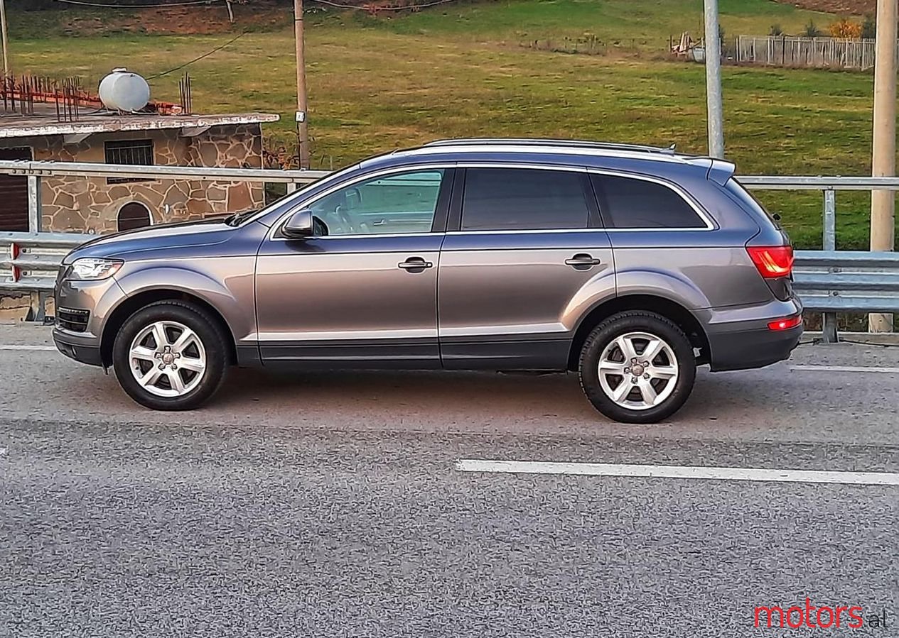 2011' Audi Q7 photo #1